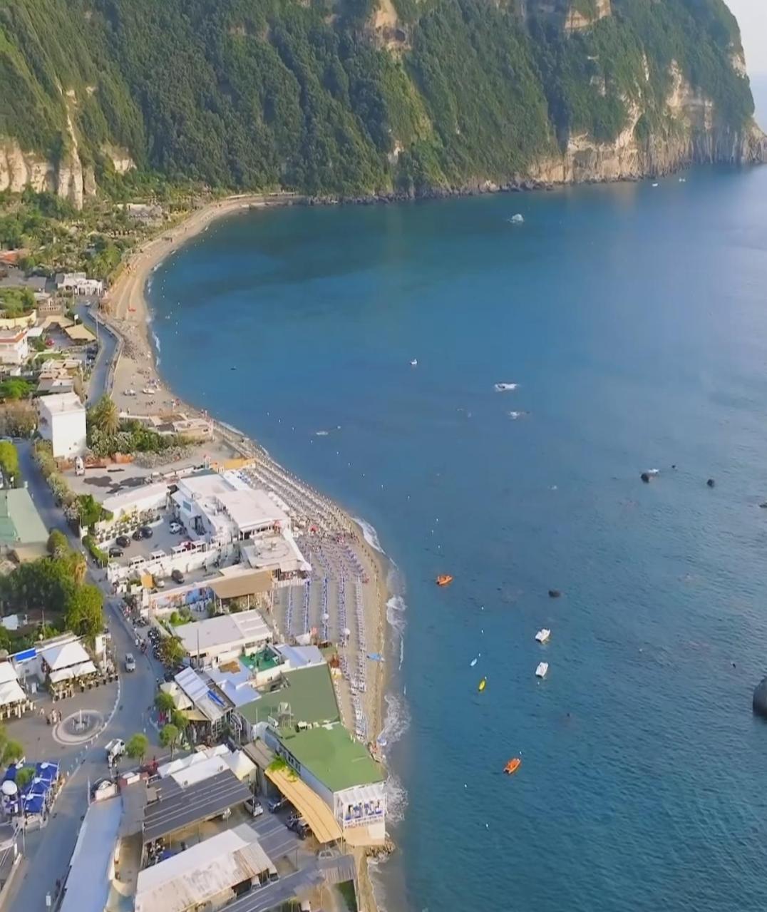 Appartamento A Due Passi Dal Mare Isquia Exterior foto