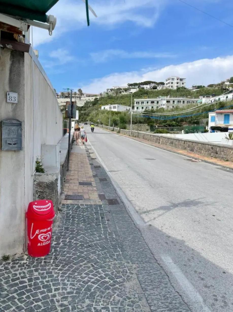 Appartamento A Due Passi Dal Mare Isquia Exterior foto